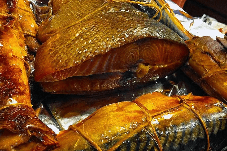 Как приготовить рыбу горячего копчения: рецепты, тонкости и правила хранения